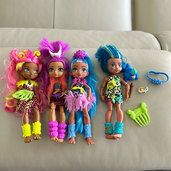 Cave club dolls - set of 4 with accessories - Picture 1 of 1